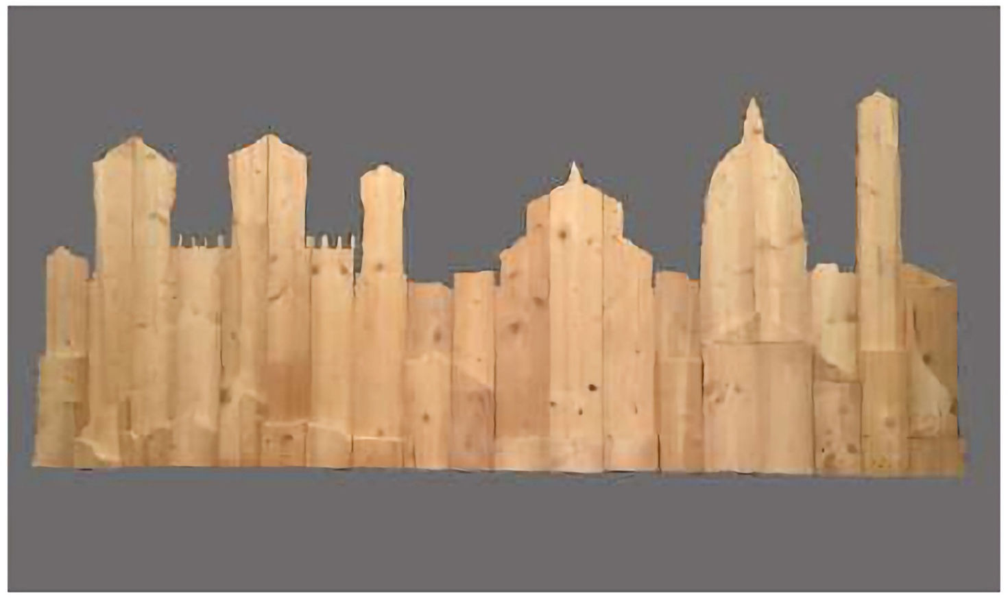 Sacro e Profano, scultura in legni di pallet, opera di Pippo Leocata